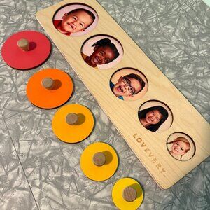 LOVEVERY Circle of Friends Wooden Puzzle